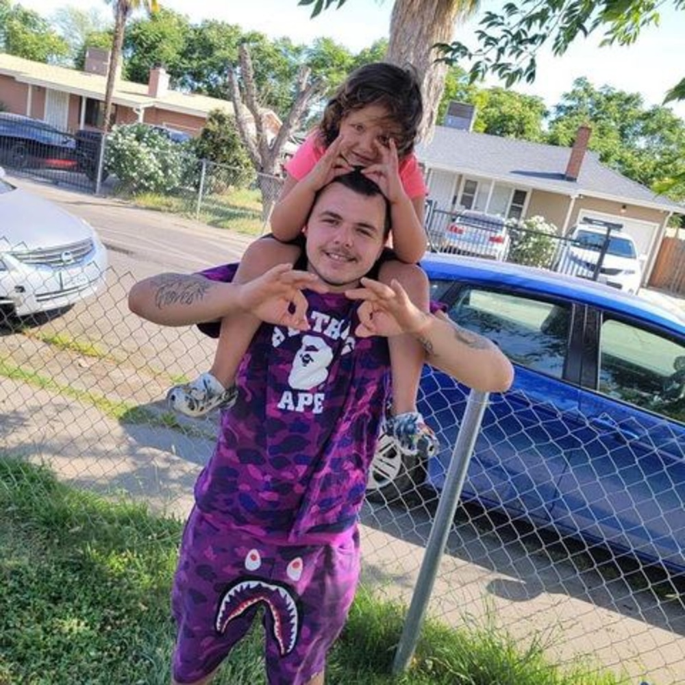 Meet your Posher, Levi